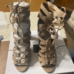 Dolce Vita Size 8 Karli Heel Bootie